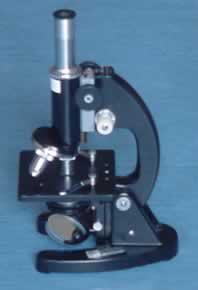 Scan the picture to identify the parts of the microscope.